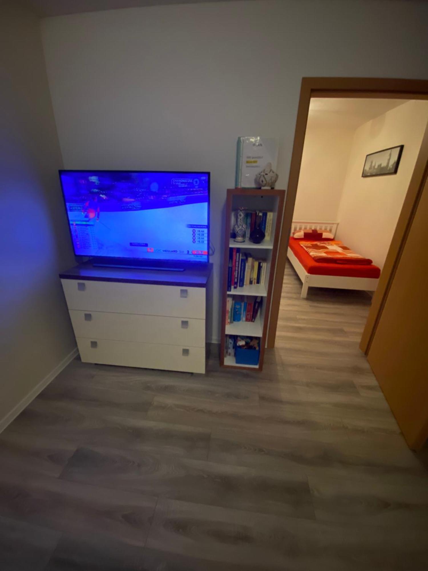 Ferienwohnung - Monteurwohnung Familie Houri Neupotz Bagian luar foto